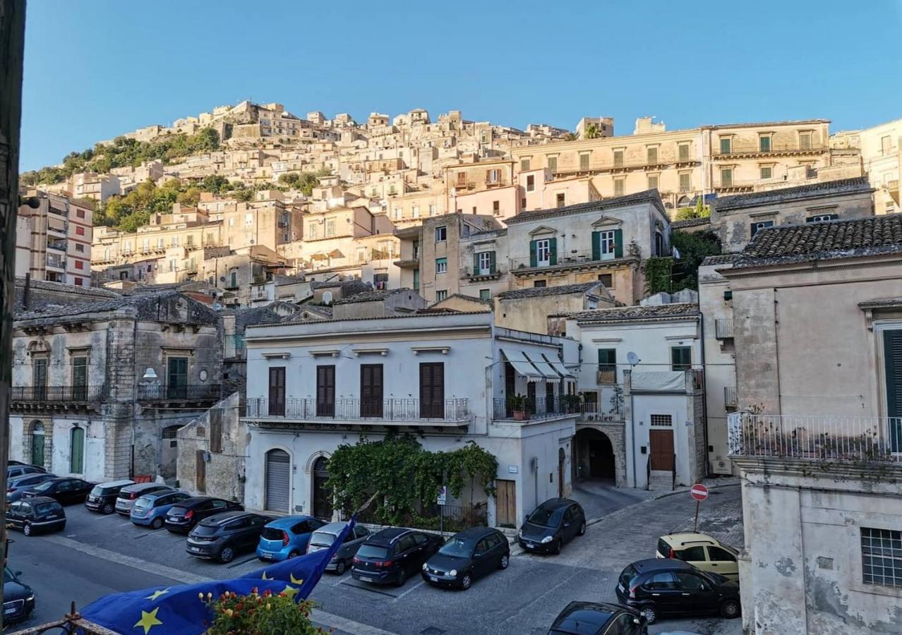 מודיקה Palazzo Il Cavaliere B&B De Charme מראה חיצוני תמונה