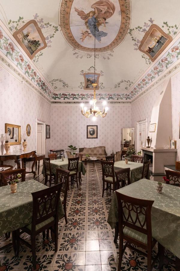 מודיקה Palazzo Il Cavaliere B&B De Charme מראה חיצוני תמונה