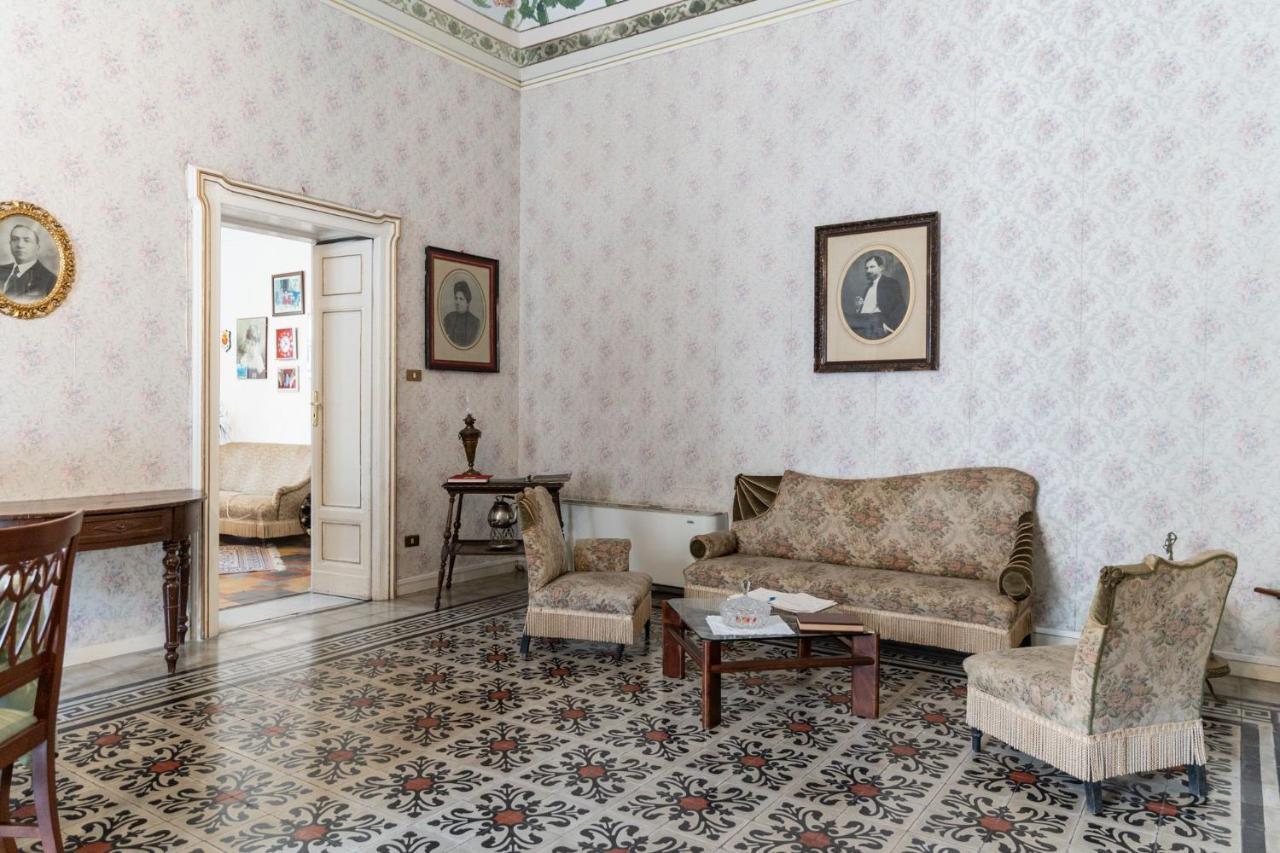 מודיקה Palazzo Il Cavaliere B&B De Charme מראה חיצוני תמונה