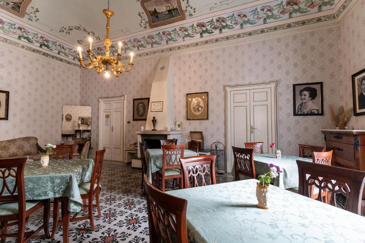 מודיקה Palazzo Il Cavaliere B&B De Charme מראה חיצוני תמונה