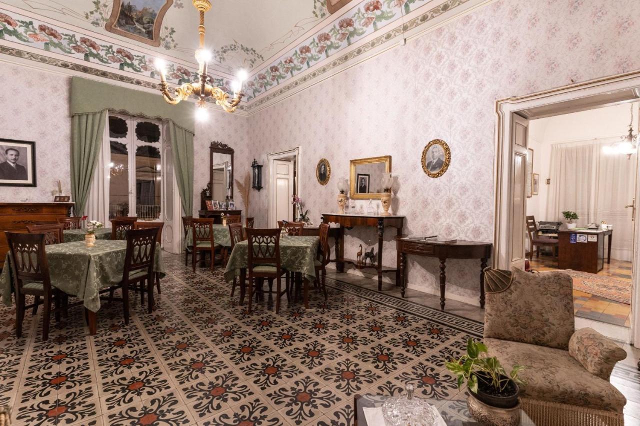 מודיקה Palazzo Il Cavaliere B&B De Charme מראה חיצוני תמונה