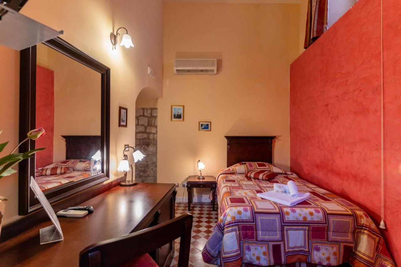 מודיקה Palazzo Il Cavaliere B&B De Charme חדר תמונה