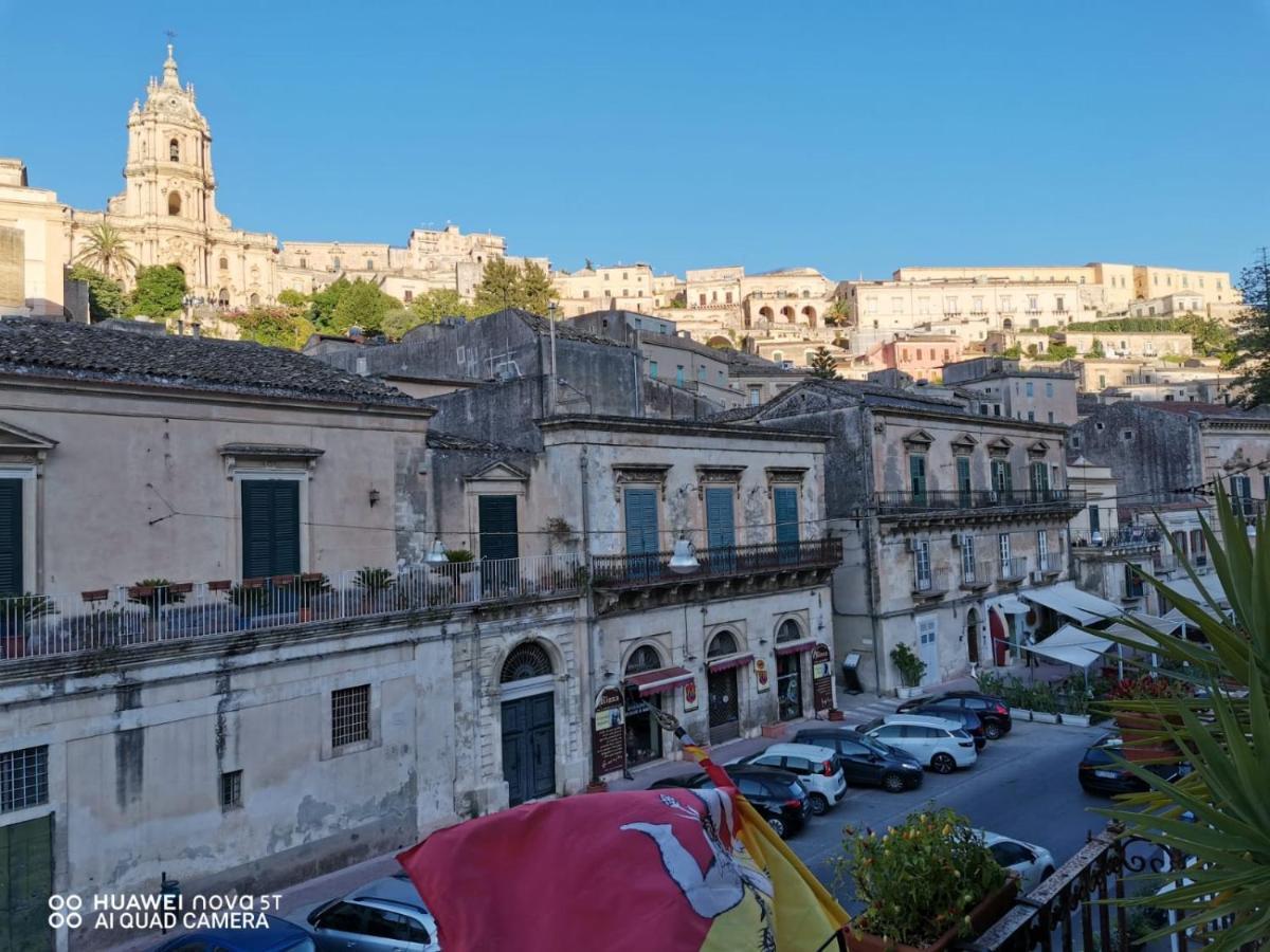 מודיקה Palazzo Il Cavaliere B&B De Charme מראה חיצוני תמונה