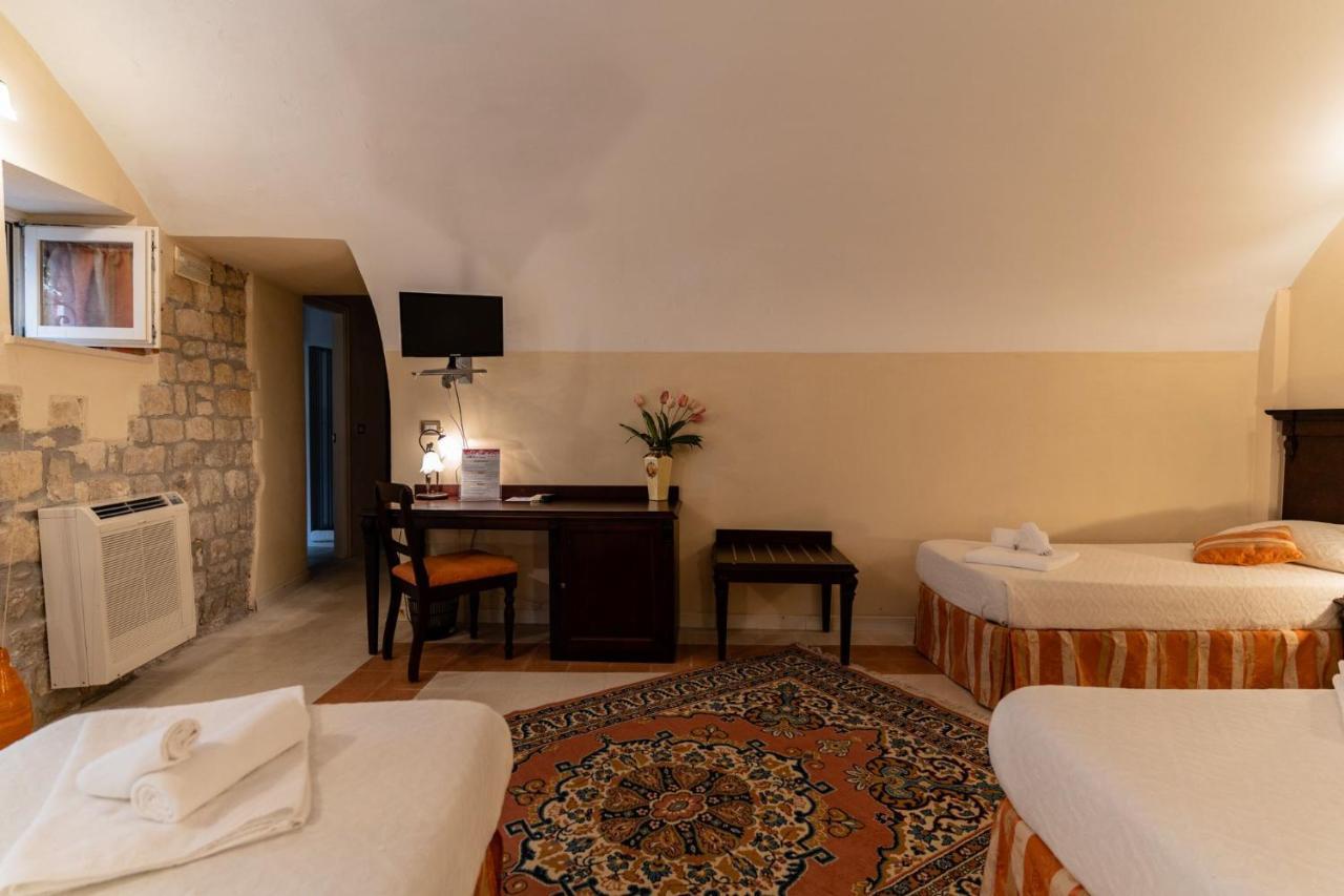 מודיקה Palazzo Il Cavaliere B&B De Charme מראה חיצוני תמונה