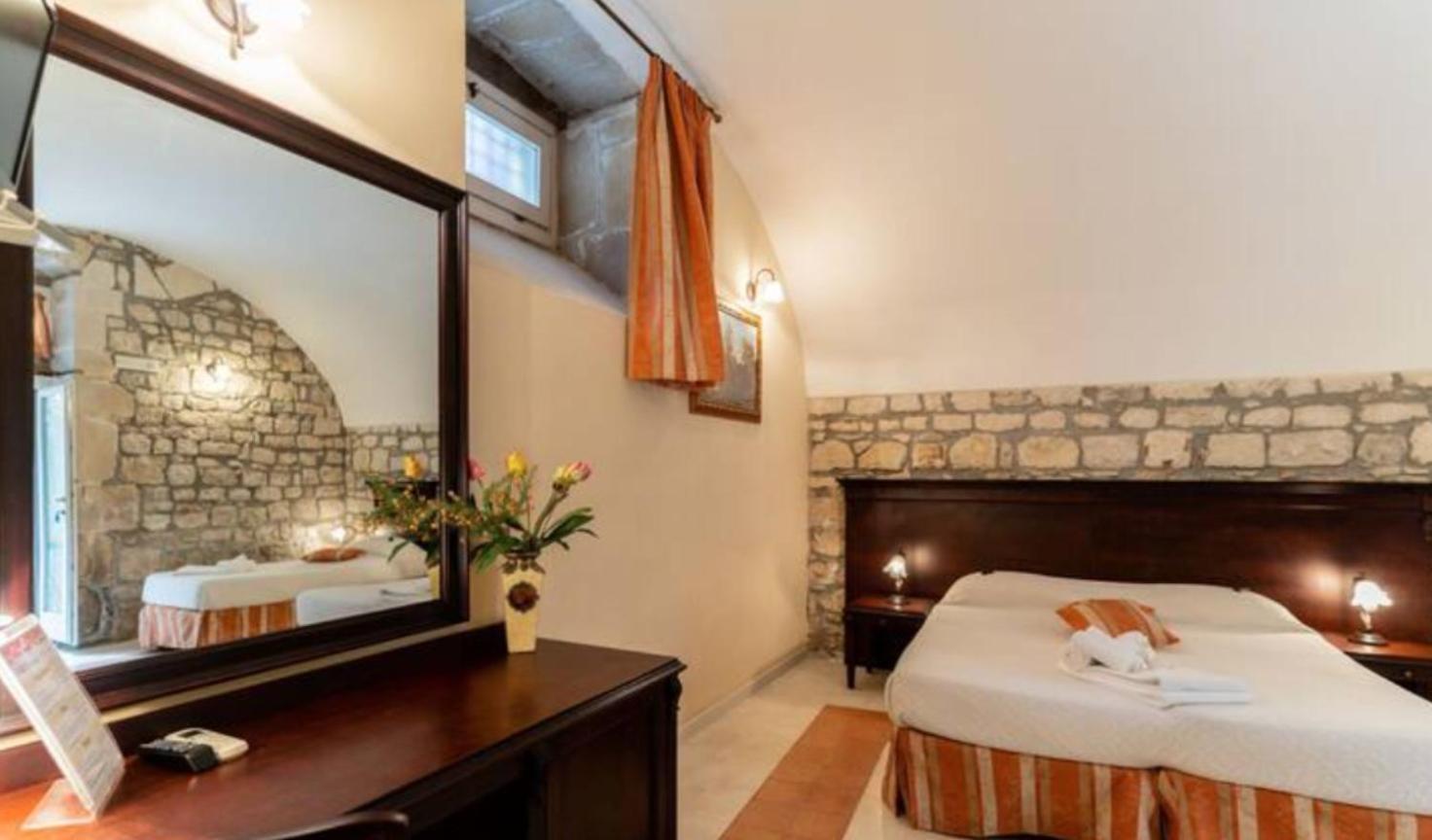 מודיקה Palazzo Il Cavaliere B&B De Charme מראה חיצוני תמונה
